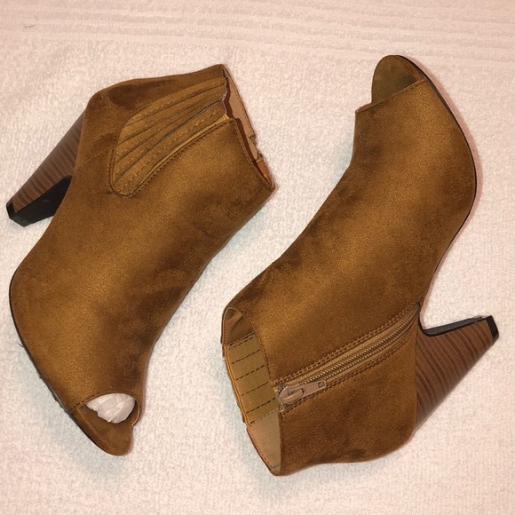 Rue21 Tan Booties - Picture 5 of 6